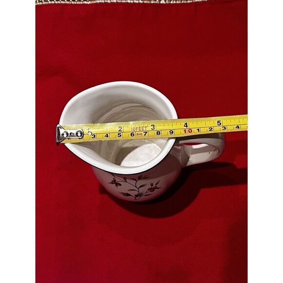 Pfaltzgraff Winterberry Holly Creamer Christmas Holiday Gift Entertaining - Picture 6 of 7